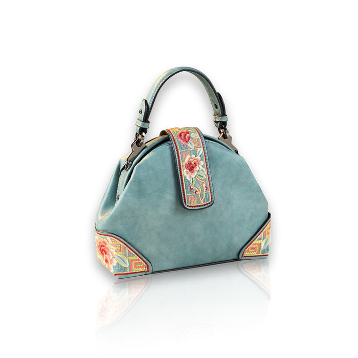 Fashionable embroidered single shoulder crossbody bag, niche and versatile small bag Fashionable embroidered single shoulder crossbody bag, niche and versatile small bag